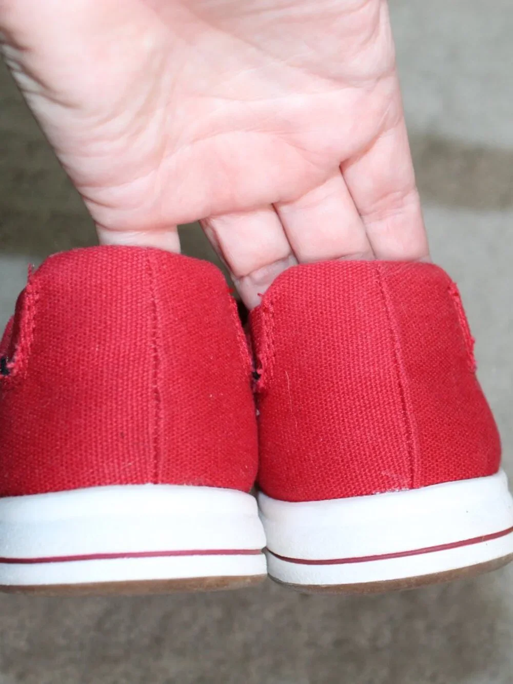 Clarks Size 8.5 Red Canvas Round Toe Flats
